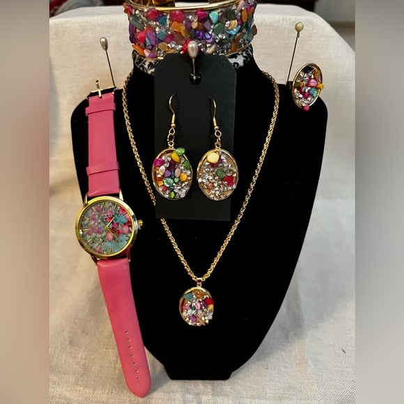 SPG Fashion Gold Tone Jewelry Set. - Picture 1 of 10